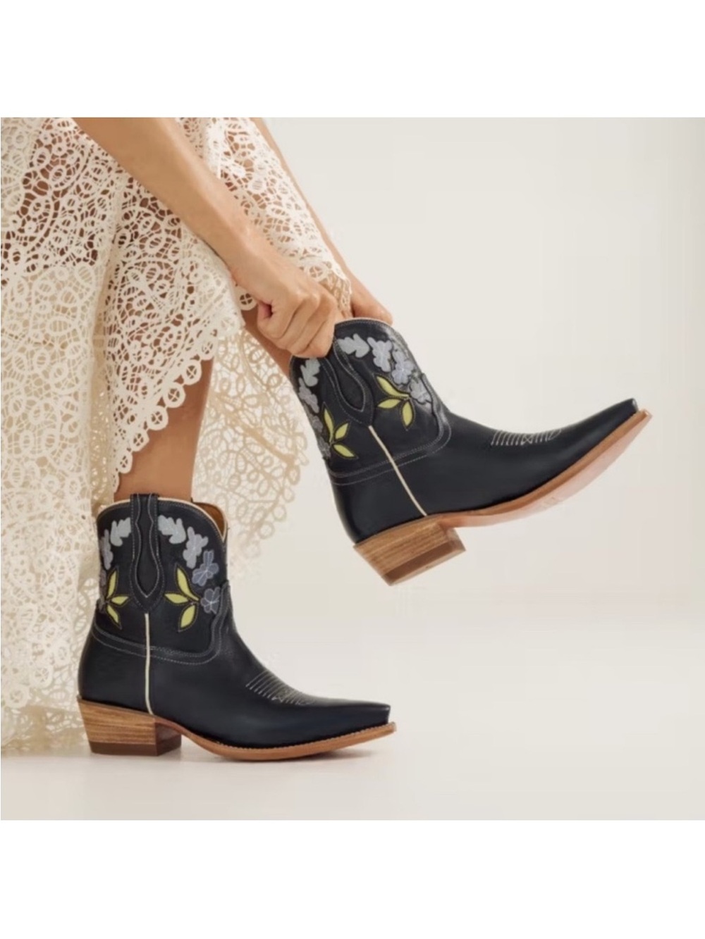 Tecovas Lynn Navy Floral Boots